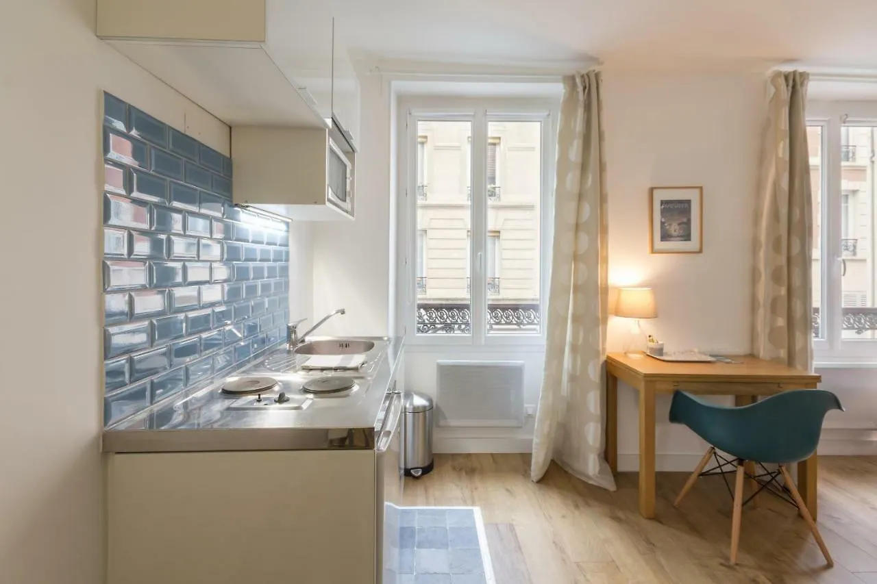 Bed and Breakfast Les Toits De Paris Frankreich